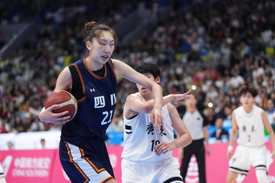 [图]战胜四川 广东收获全运会女篮成年组冠军